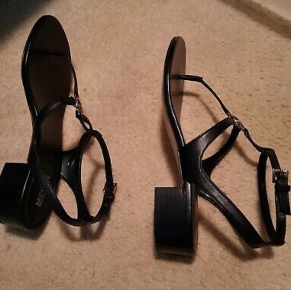 Michael Kors Black leather Lita thong strap sandal New Size 7M - Picture 7 of 8